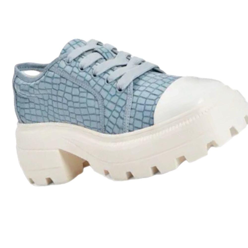 Katy Perry Geli Solid Sneaker Article Blue size 8 women (fits like 8.5)